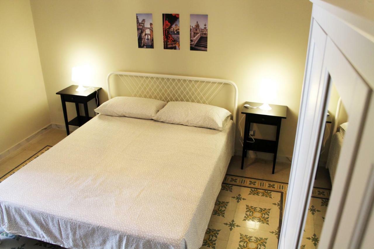 Casa Verdi, Confortevole Bilocale In Centro, 1° P Apartman Bagheria Kültér fotó